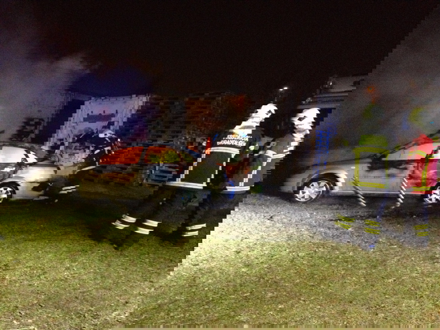 Bil totalt udbrændt