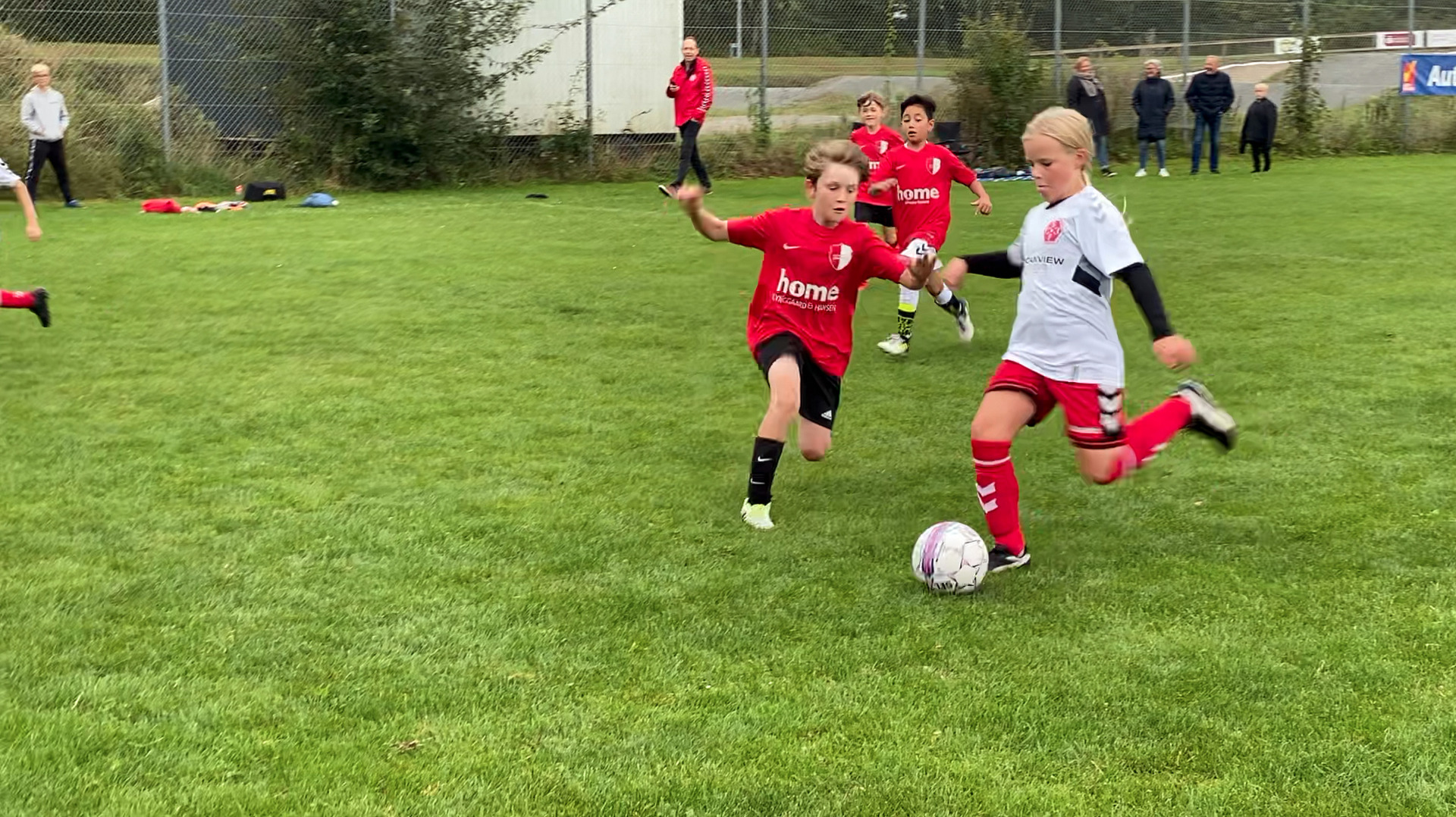 Stort fremmøde ved fodboldens dag