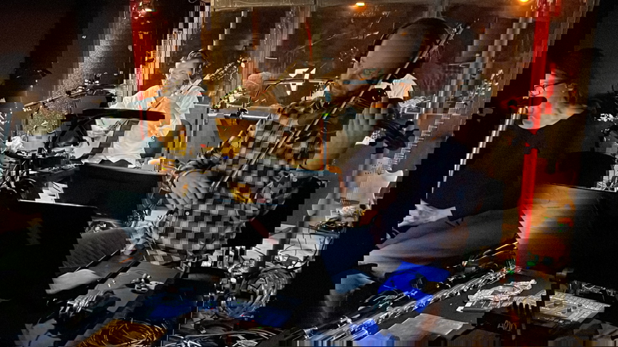 Behind the scenes: Musikerne lægger sidste hånd på en musikalsk oplevelse af de helt store